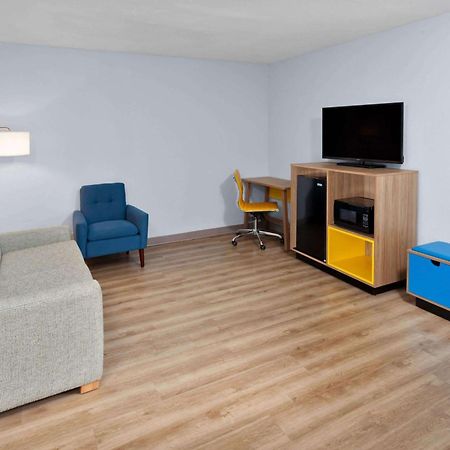 Days Inn & Suites By Wyndham Siler City Ngoại thất bức ảnh