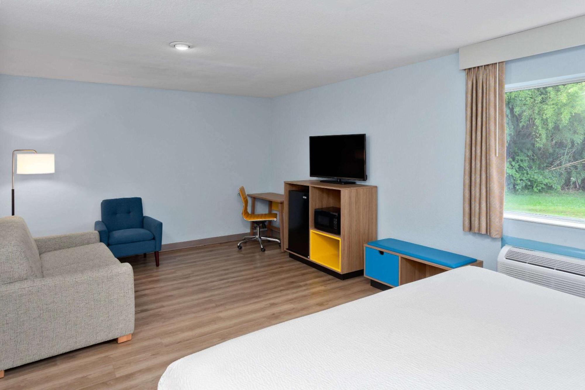Days Inn & Suites By Wyndham Siler City Ngoại thất bức ảnh