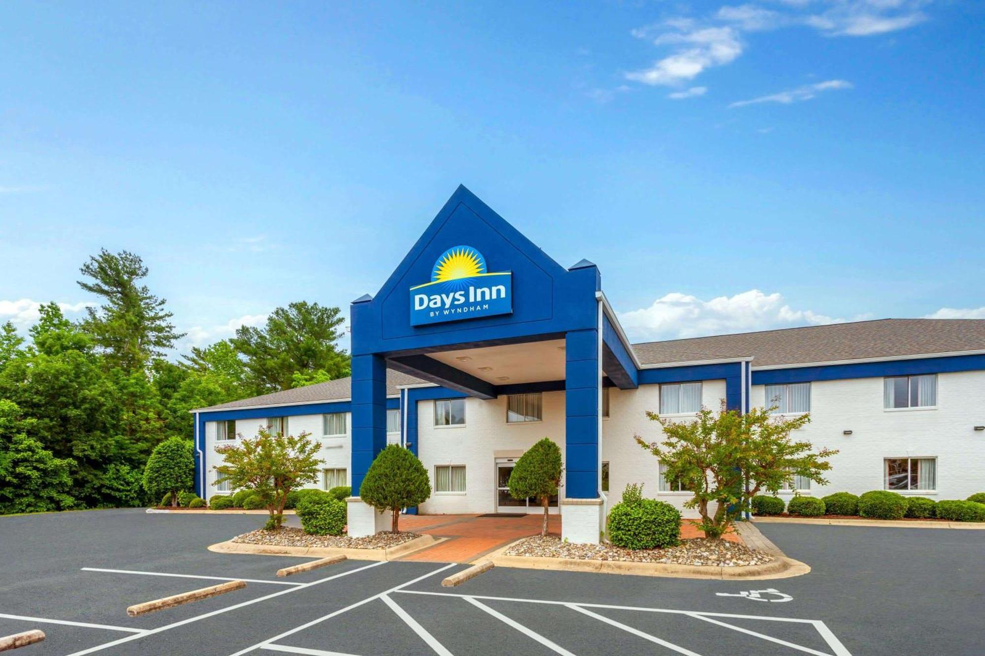 Days Inn & Suites By Wyndham Siler City Ngoại thất bức ảnh
